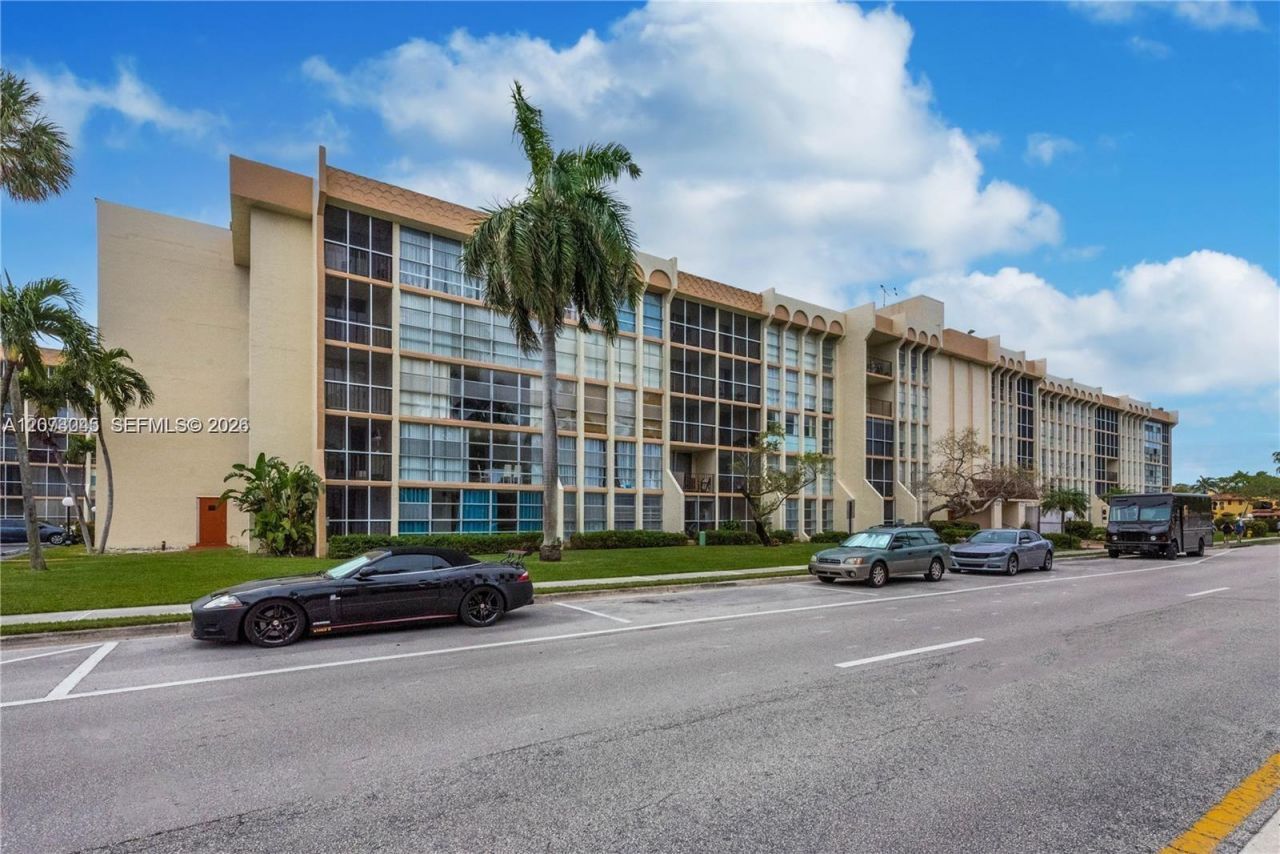 2000 Atlantic Shores Blvd , Unit 107, Hallandale Beach, FL 33009 Photo