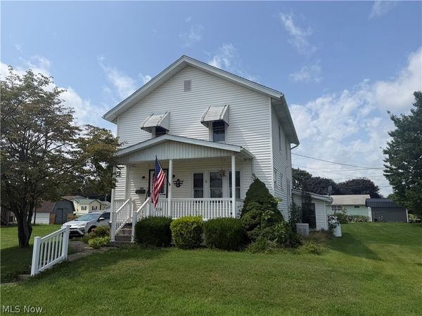 514 Barnett Avenue , Newcomerstown, OH 43832