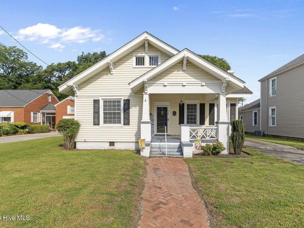 313 N Breazeale Avenue, Mount Olive, NC 28365