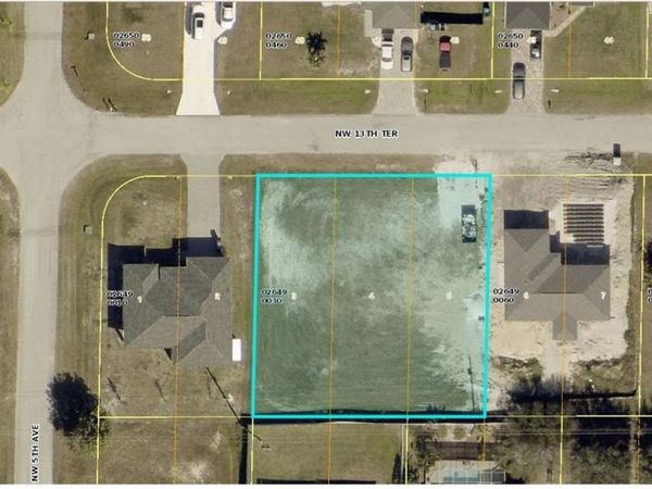 424 NW 13th Terrace , Cape Coral, FL 33993