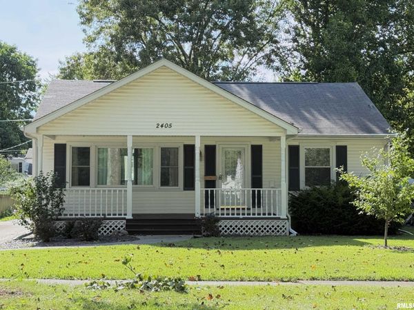 2405 S COLLEGE Street, Springfield, IL 62704