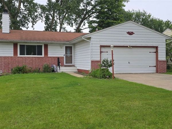 18290 Whitney Road, Strongsville, OH 44149