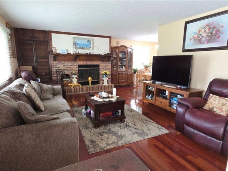 18290 Whitney Road, Strongsville, OH 44149 Photo 4