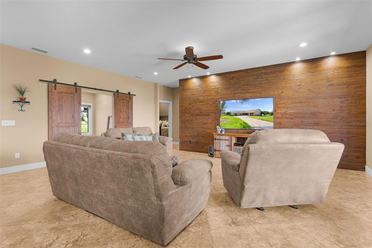 16215 Douglas Road, Groveland, FL 34736 Photo