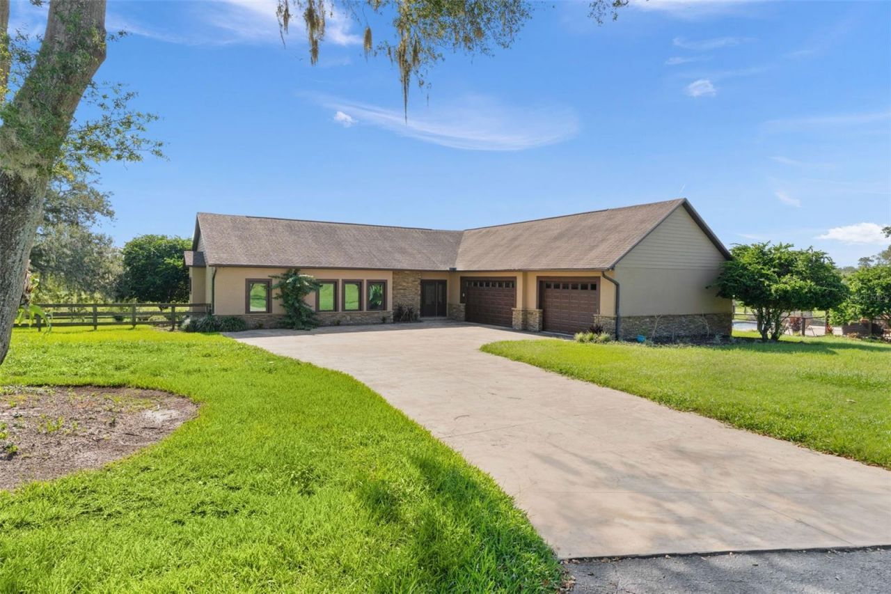 16215 Douglas Road, Groveland, FL 34736 Photo