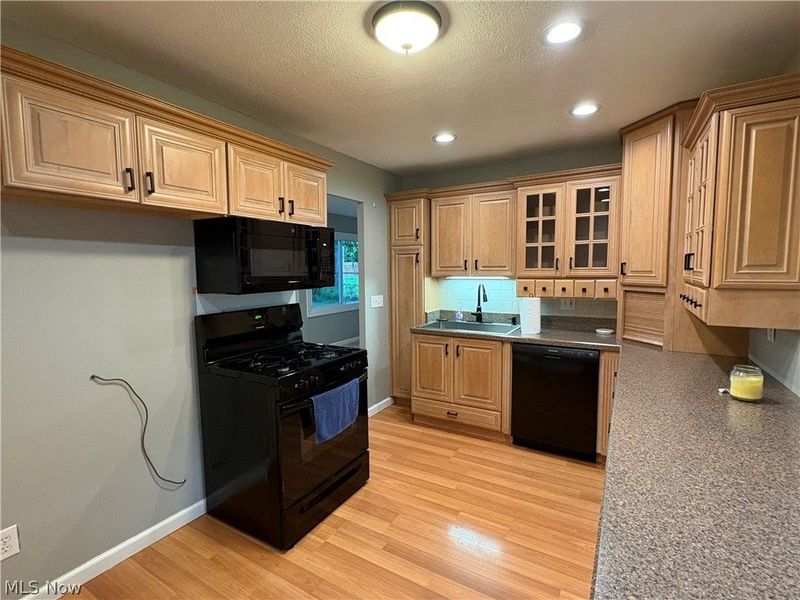 6417 Alderwood Road, Parma Heights, OH 44130 Photo 7