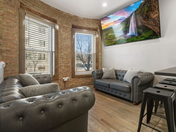 231 E 59th Street , Unit 1, Chicago, IL 60637