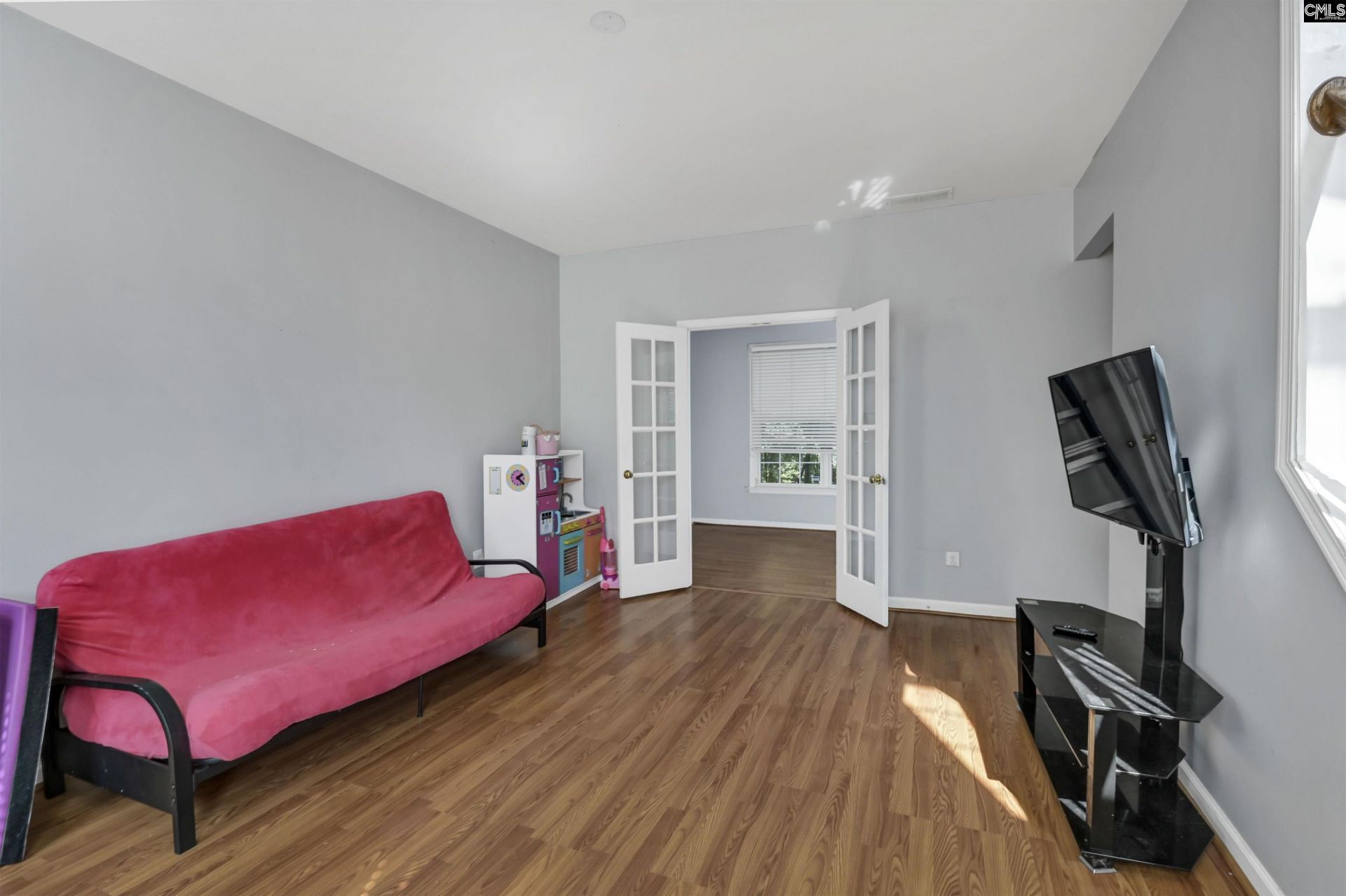 103 Harbor Glen Drive Photo 6