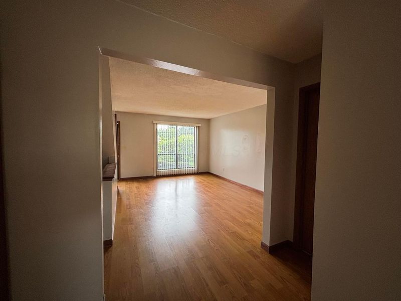 2367 Brandy Oaks Drive, Columbus, OH 43220 Photo 4