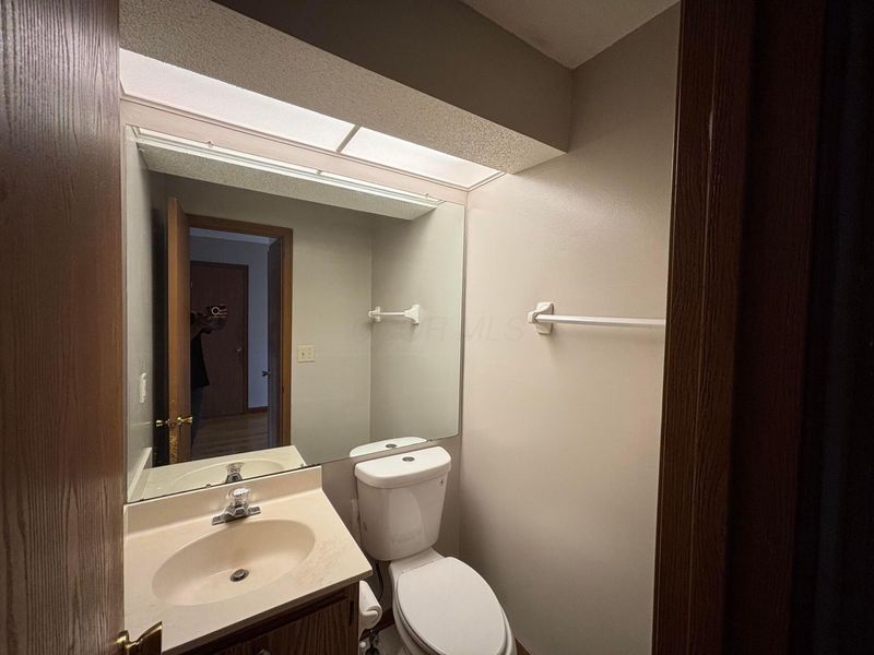 2367 Brandy Oaks Drive, Columbus, OH 43220 Photo 7