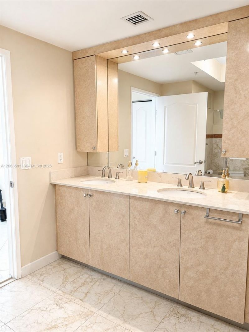 17555 SW Atlantic Blvd , Unit PH2, Sunny Isles Beach, FL 33160 Photo