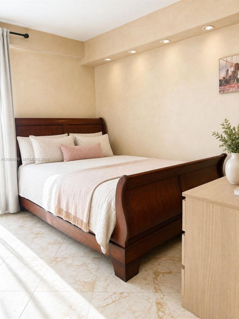 17555 SW Atlantic Blvd , Unit PH2, Sunny Isles Beach, FL 33160 Photo