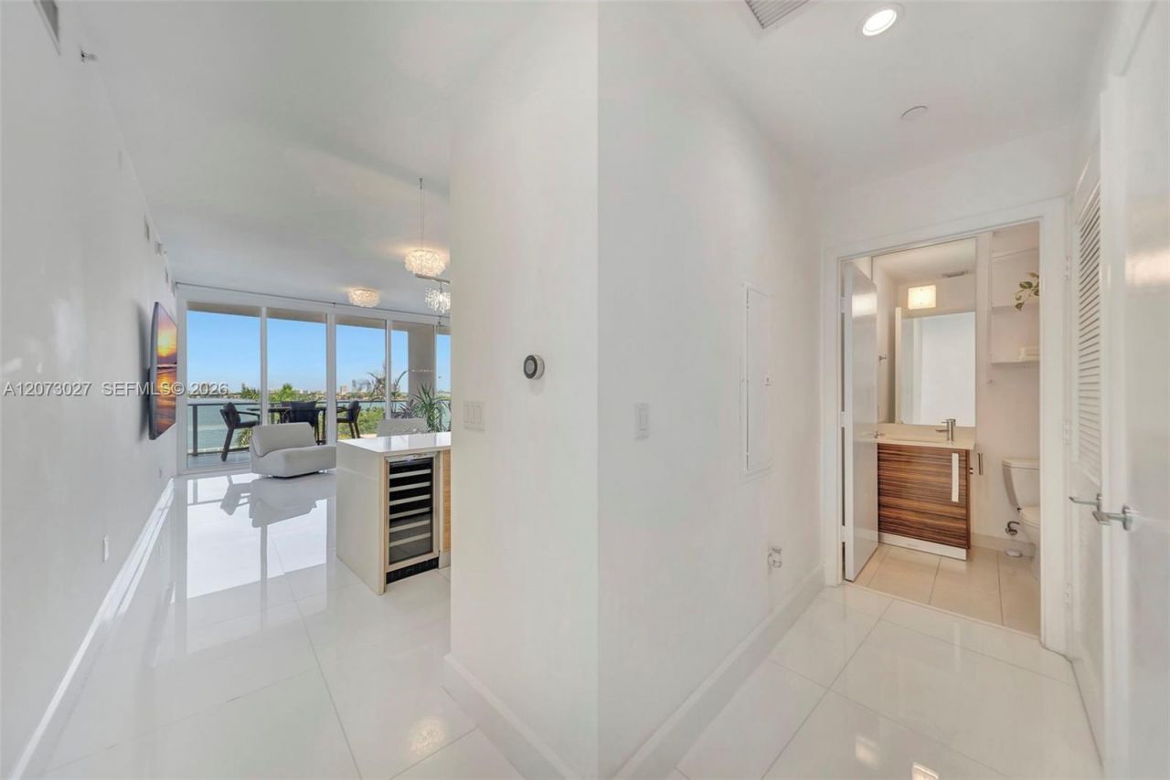 2020 N Bayshore Dr , Unit 708, Miami, FL 33137 Photo