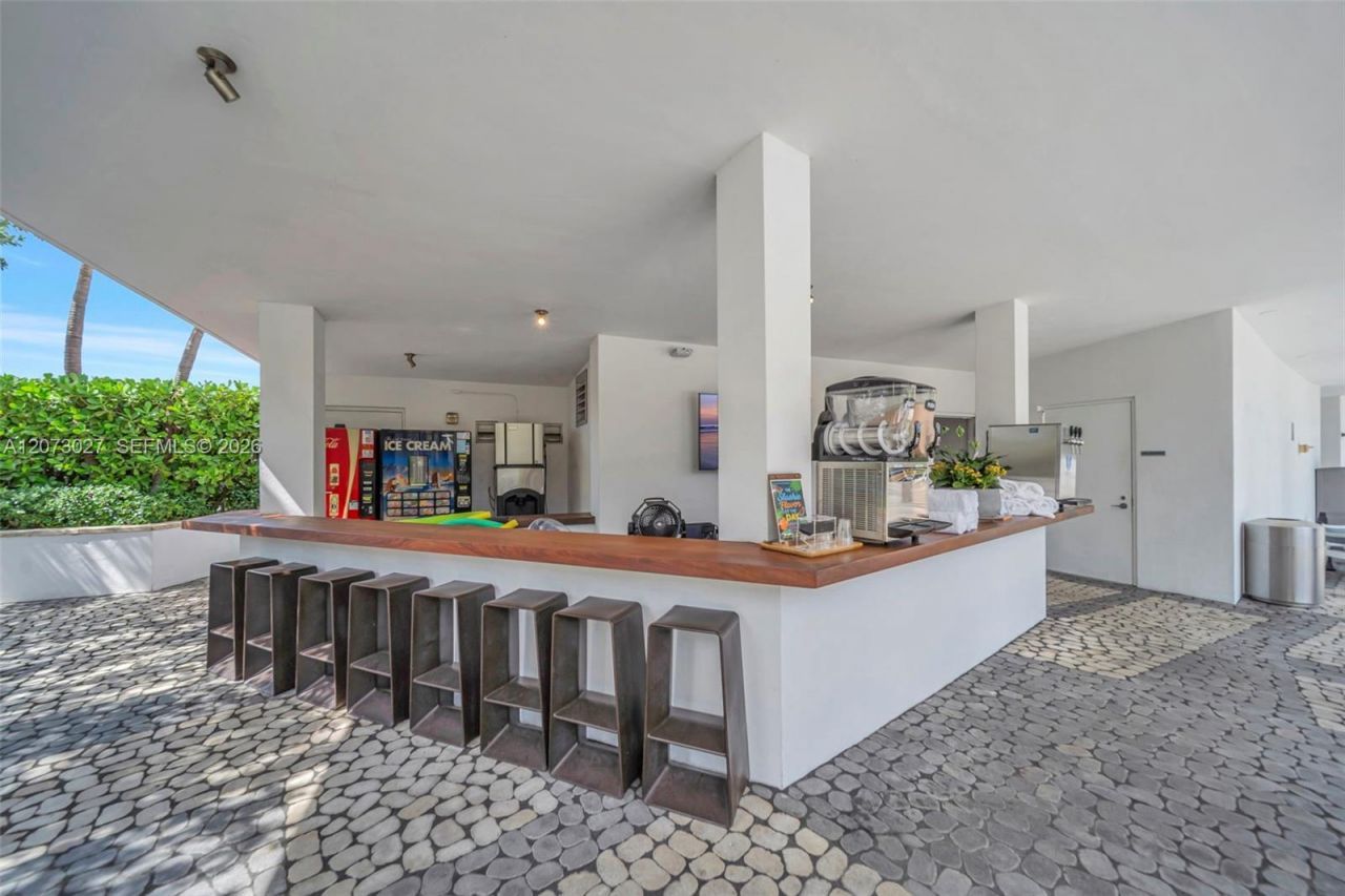 2020 N Bayshore Dr , Unit 708, Miami, FL 33137 Photo