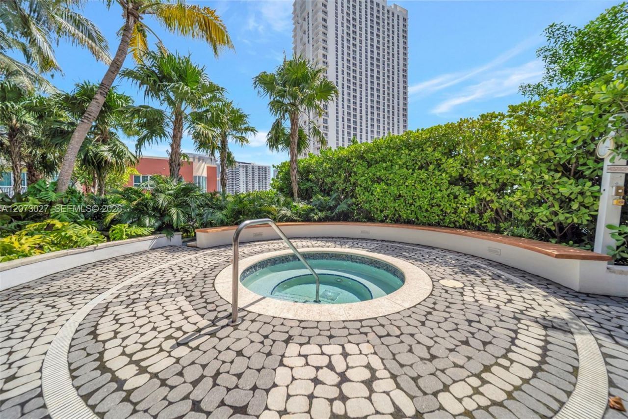 2020 N Bayshore Dr , Unit 708, Miami, FL 33137 Photo