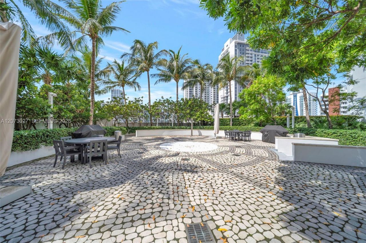 2020 N Bayshore Dr , Unit 708, Miami, FL 33137 Photo