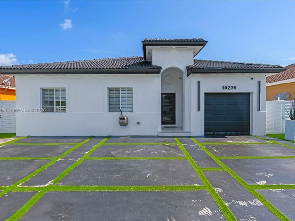 10279 SW 227th Ln , Cutler Bay, FL 33190