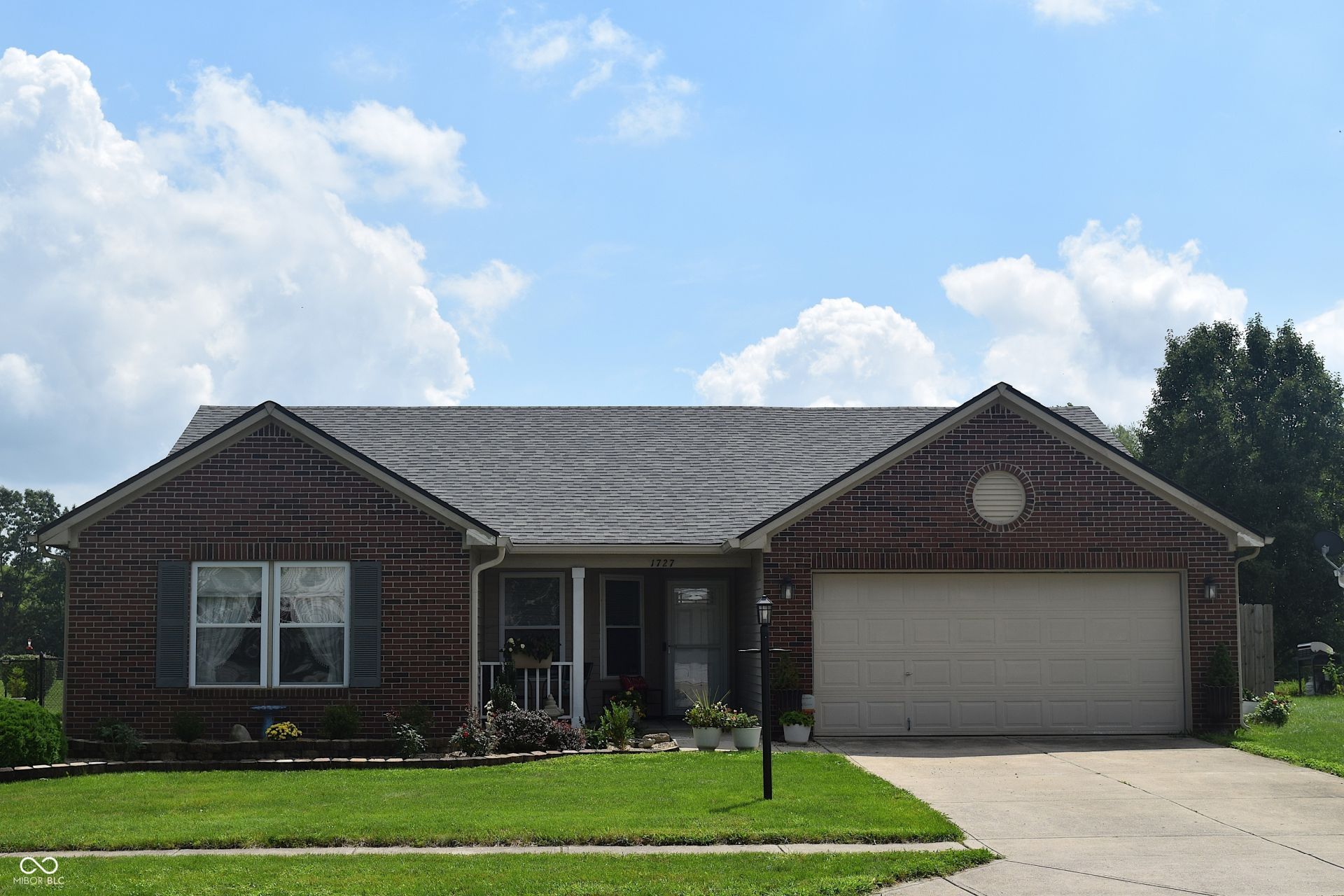 1727 Brookview Drive, Brownsburg, IN 46112 Main Photo