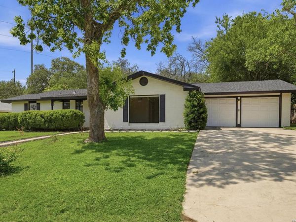 4010 MIDVALE DR, San Antonio, TX 78229