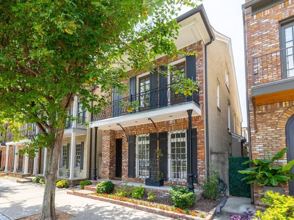 621 S FRONT ST, Memphis, TN 38103