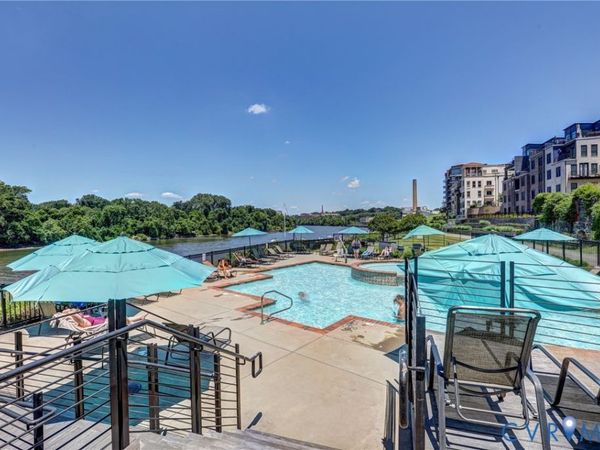 3 Flatwater Row , Henrico, VA 23231