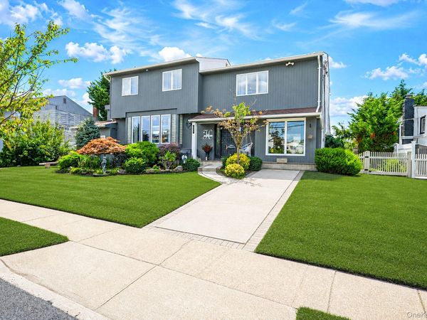 962 Mildred Drive, Baldwin Harbor, NY 11510