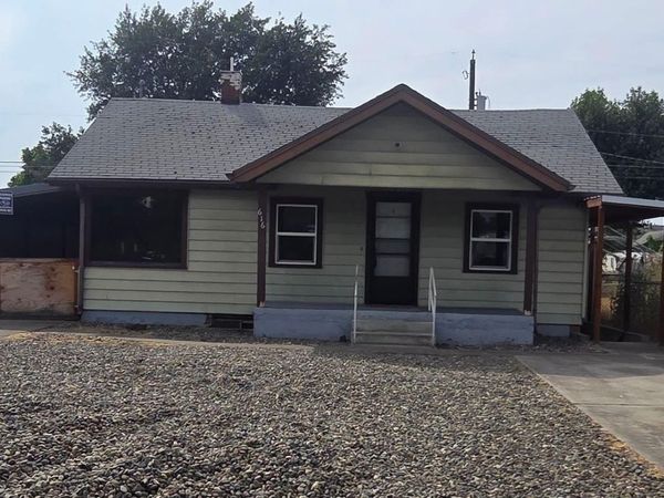 616 8th, Clarkston, WA 99403