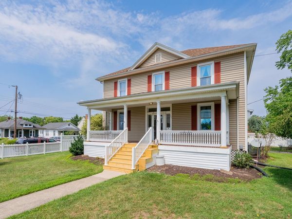 409 8TH ST, WAYNESBORO, VA 22980