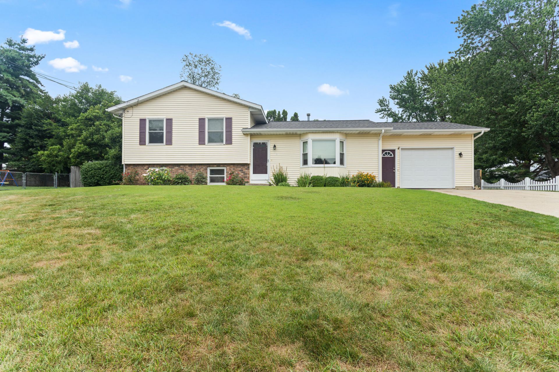 508 Arthur Court, Middleville, MI 49333 Main Photo