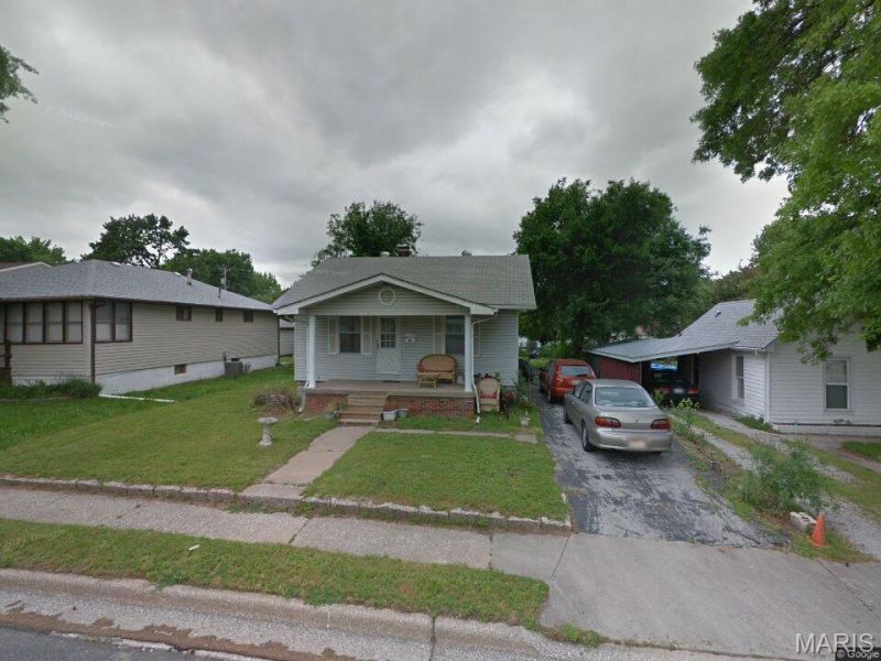 228 W Thomas Street , Roxana, IL 62084 Main Photo