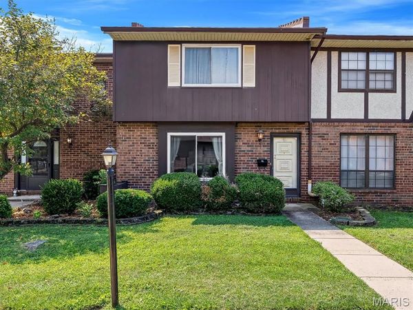 1229 N 17th Street, Unit 2, Belleville, IL 62226