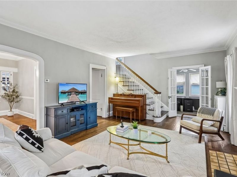 1243 Edwards Avenue , Lakewood, OH 44107 Photo 6