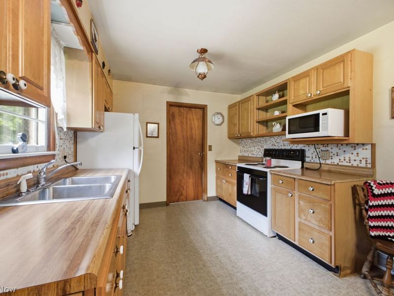 2035 S Pricetown Road, Diamond, OH 44412 Photo 7
