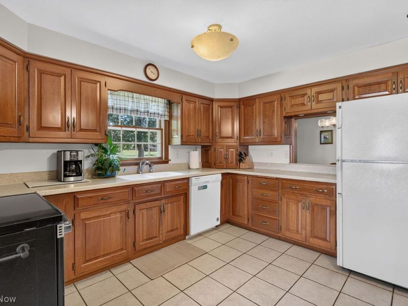 44735 Middle Ridge Road, Amherst, OH 44001 Photo 11