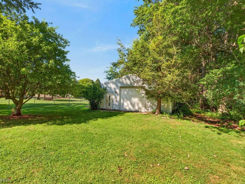 44735 Middle Ridge Road, Amherst, OH 44001 Photo 40