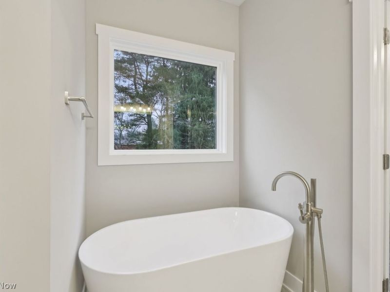7439 Harps Mill Drive, Wadsworth, OH 44281 Photo 13