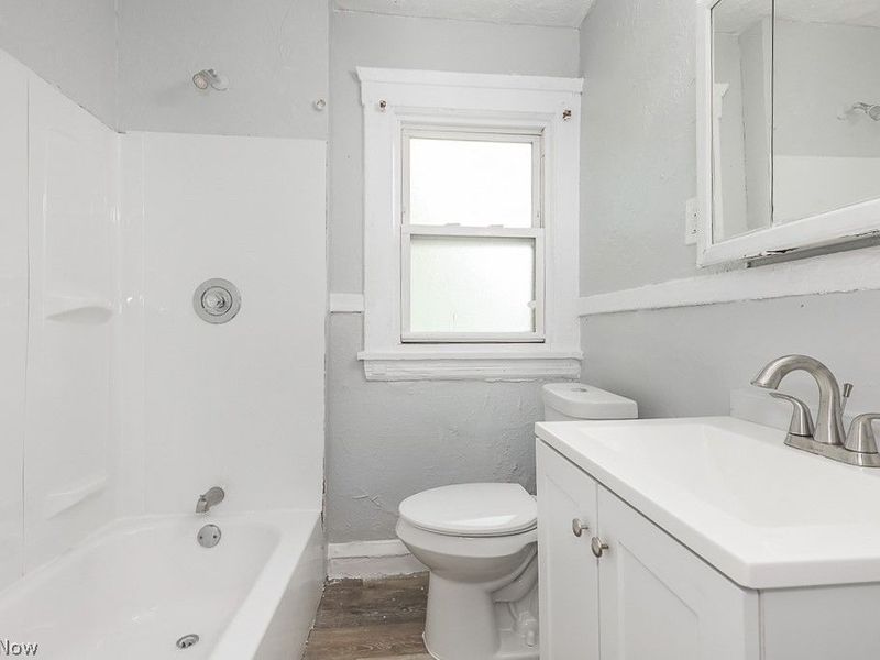 10803 Navarre Court , Cleveland, OH 44108 Photo 13