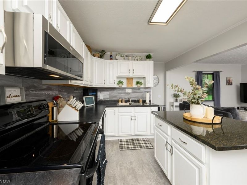 2715 Delaware Circle , Dover, OH 44622 Photo 13