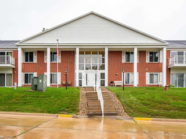 514 E Olive Street, Unit 206, Marshalltown, IA 50158