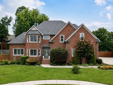 608 Lacewood Court, Berea, KY 40403
