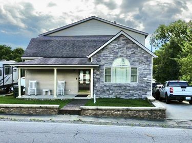 612 N Broadway Street, Carlisle, KY 40311