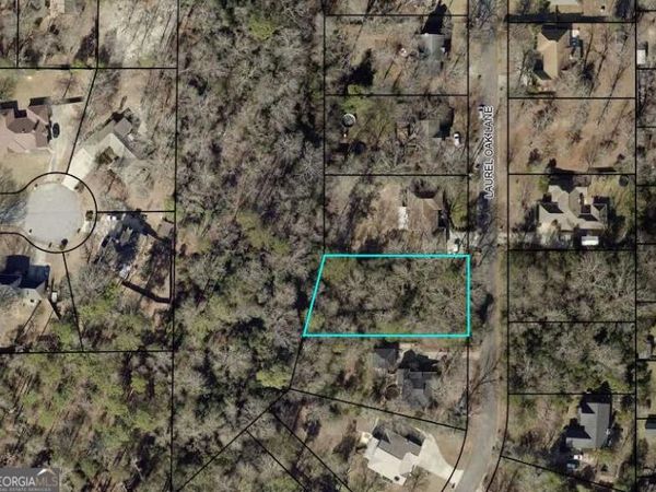 109 Laurel Oak Lane, Warner Robins, GA 31093