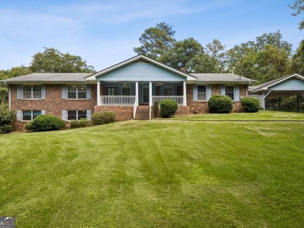 2761 Valleydale Drive NW, Conyers, GA 30012