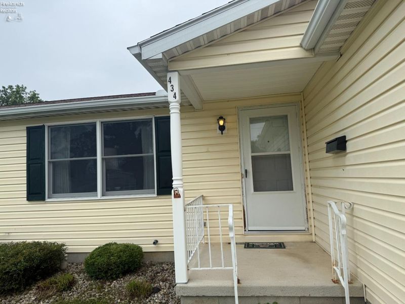 434 Lime Street, Fremont, OH 43420 Photo 2