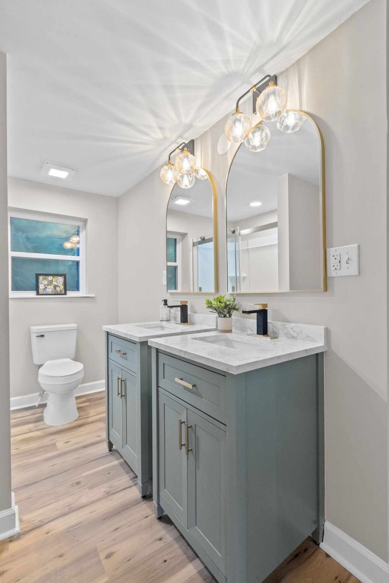 2450 Taylor Street Photo 10