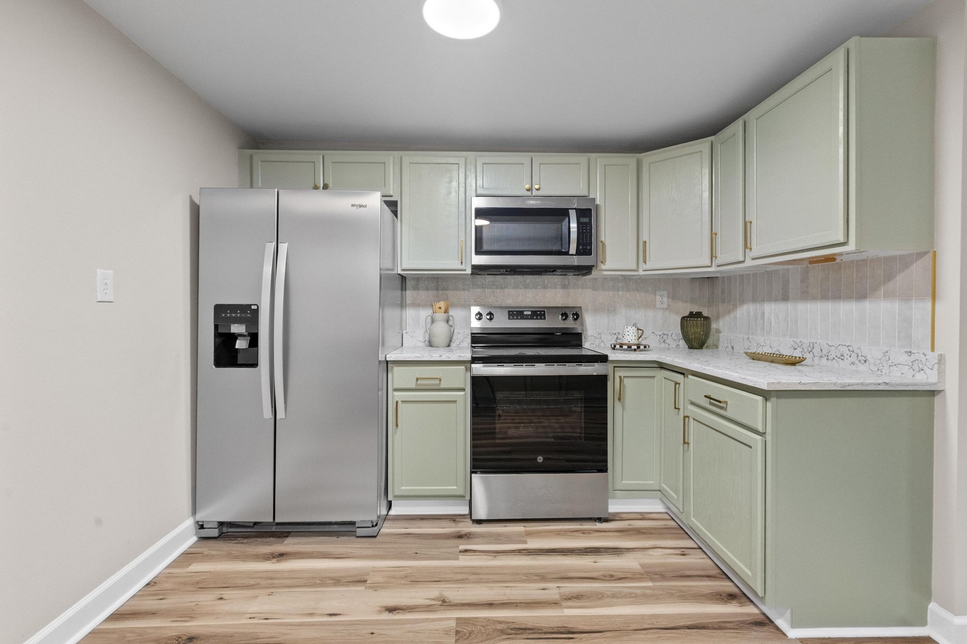 2450 Taylor Street Photo 22