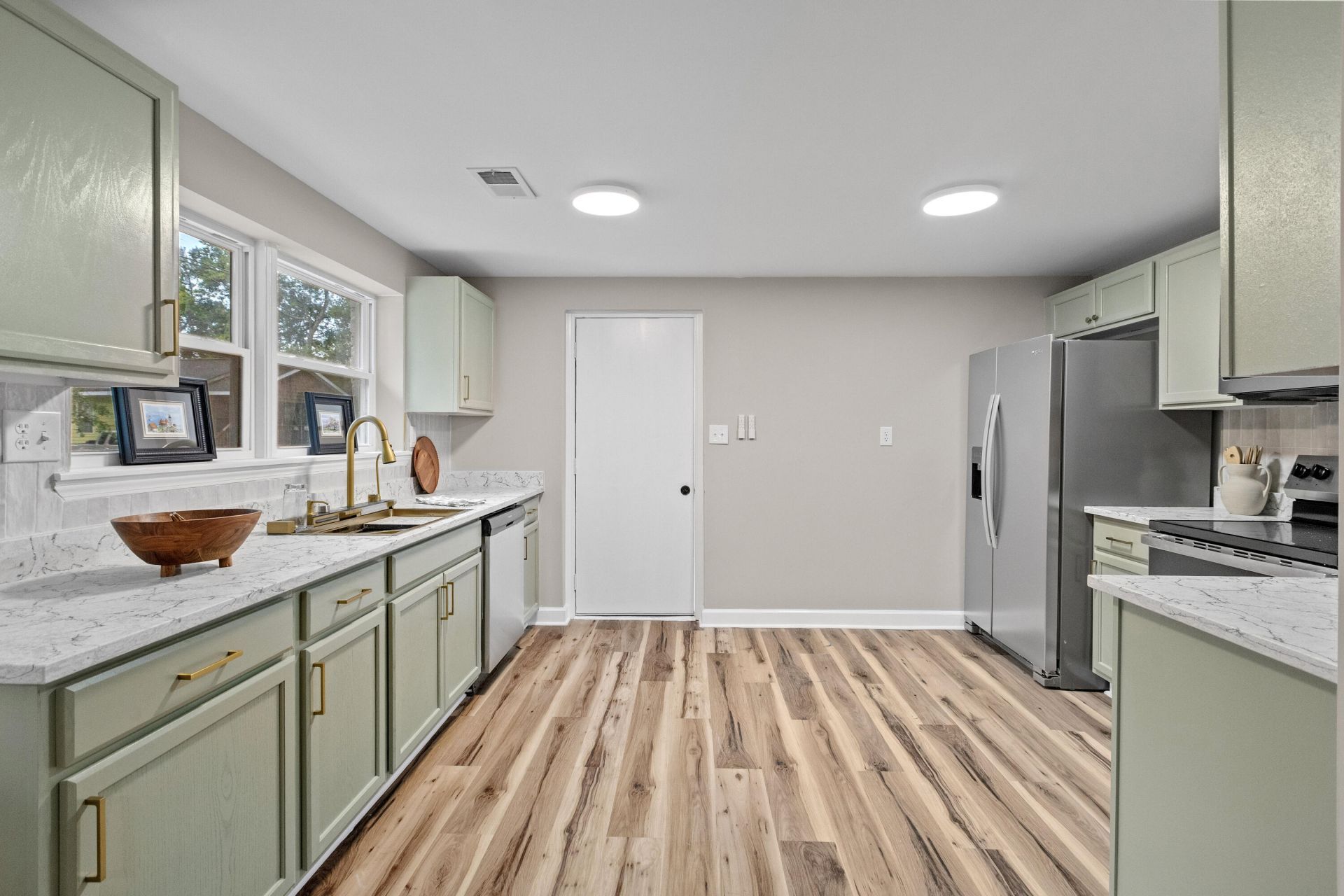 2450 Taylor Street Photo 25