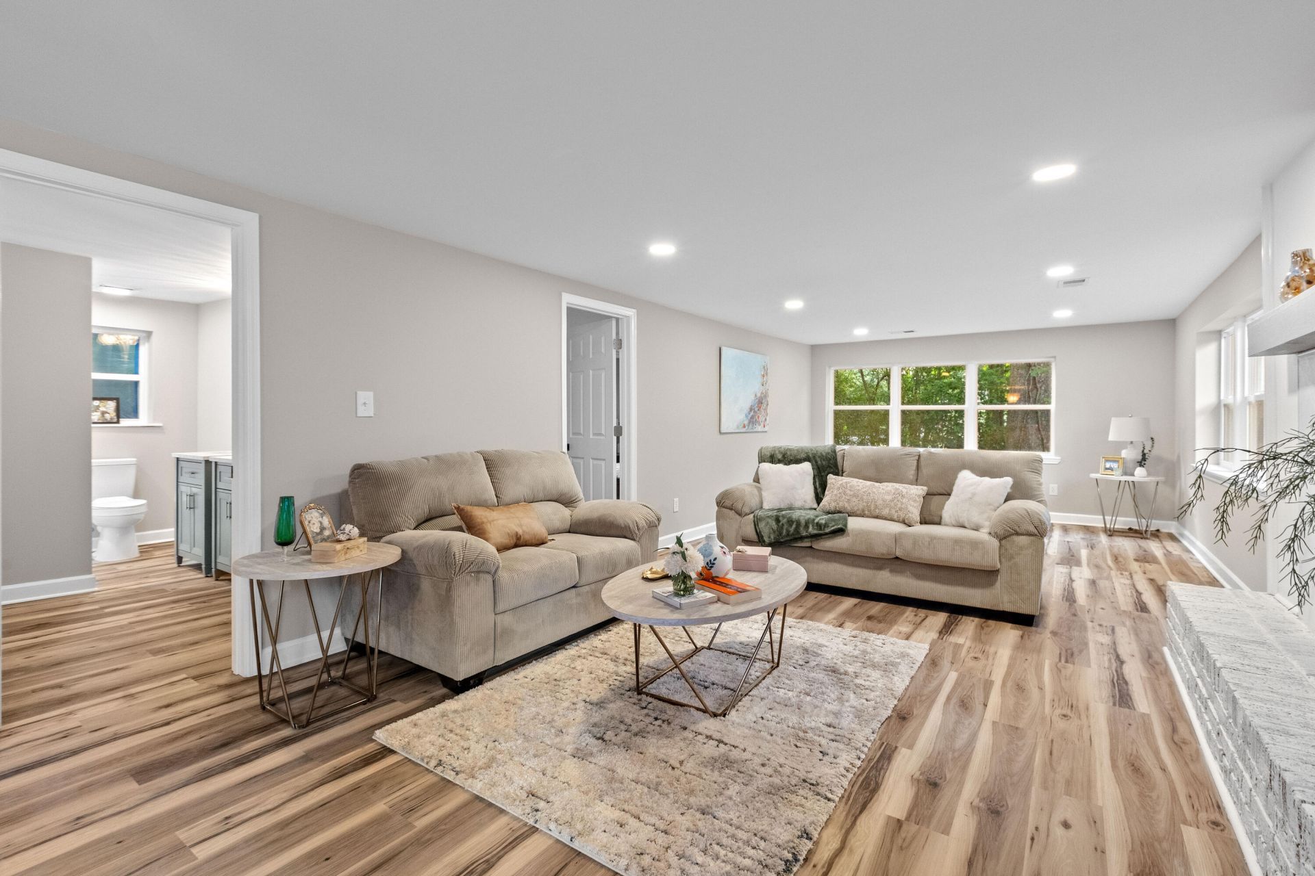 2450 Taylor Street Photo 28
