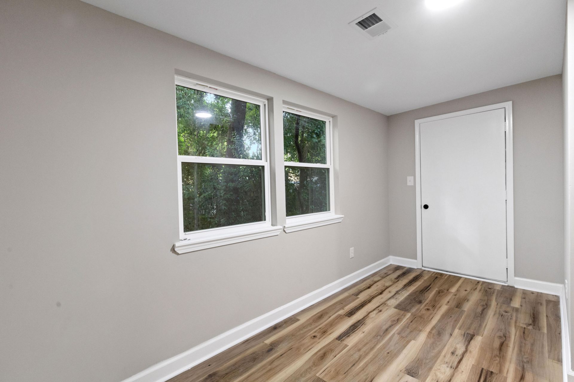 2450 Taylor Street Photo 36