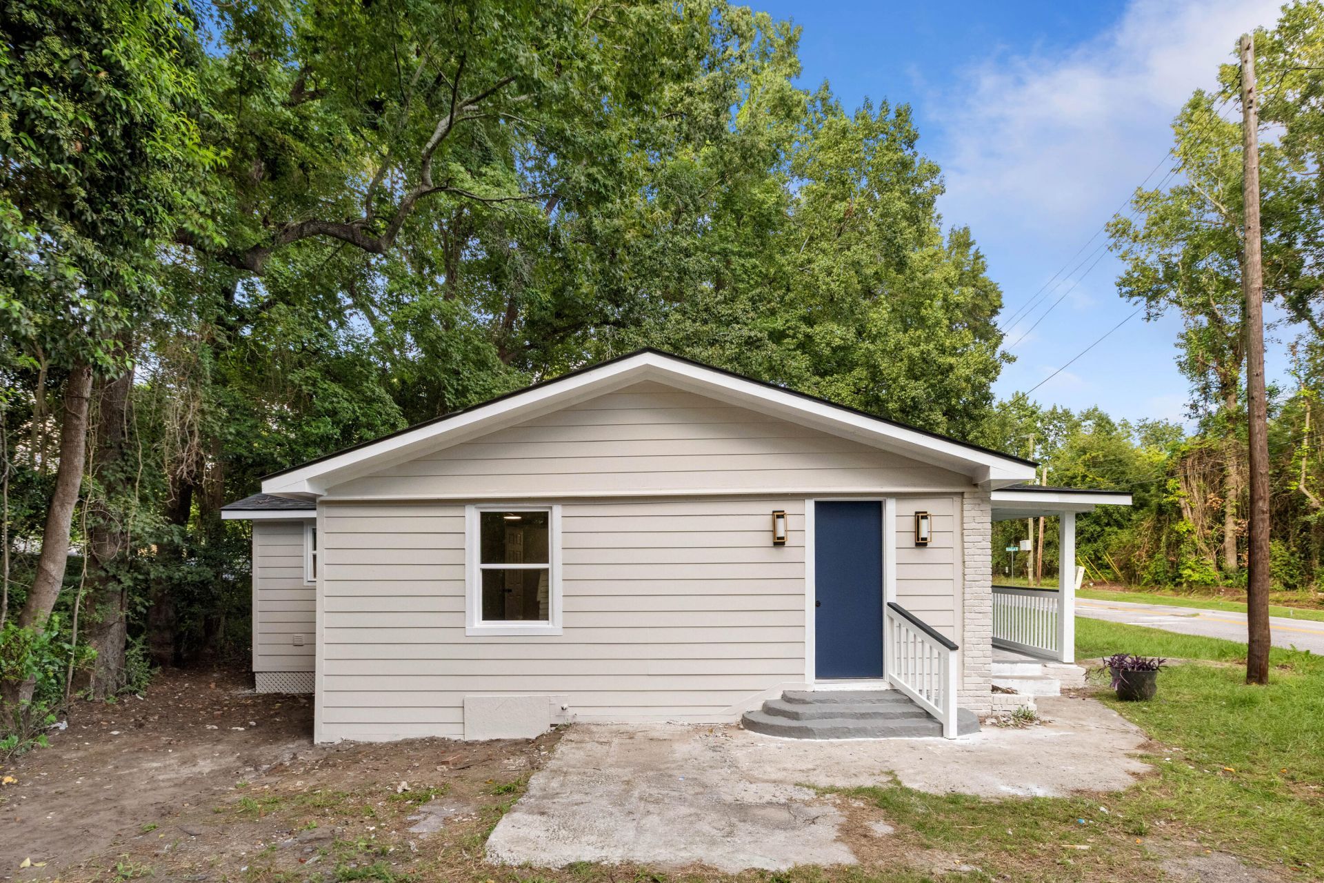 2450 Taylor Street Photo 5